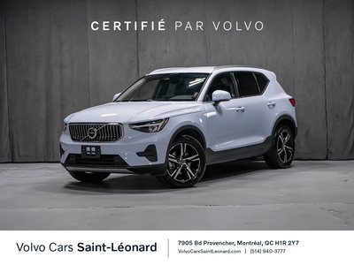 Volvo XC40  2025