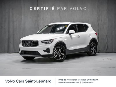 Volvo XC40  2025