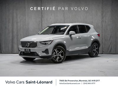 Volvo XC40  2025