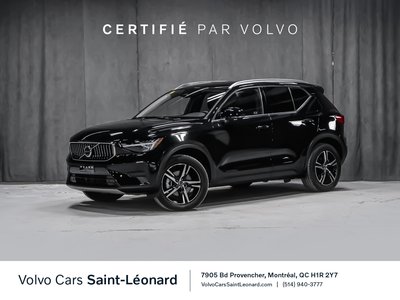 Volvo XC40  2025