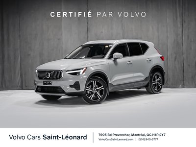 Volvo XC40  2025