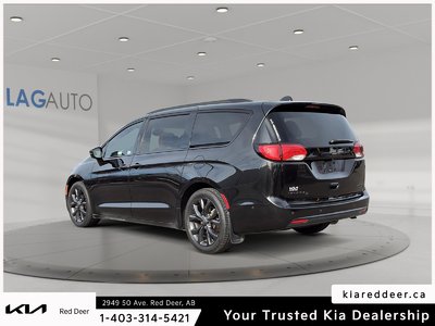 2020 Chrysler Pacifica Limited — photo 3