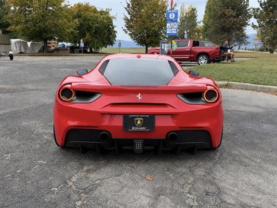 Ferrari 488 GTB  2017 à Vancouver, Colombie-Britannique