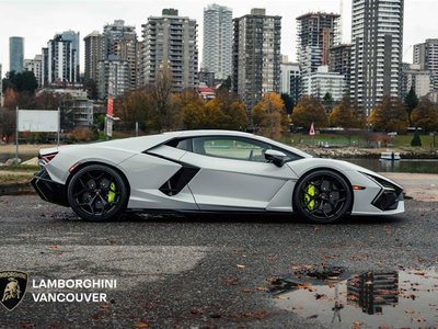 Lamborghini Revuelto  2024 à Vancouver, Colombie-Britannique