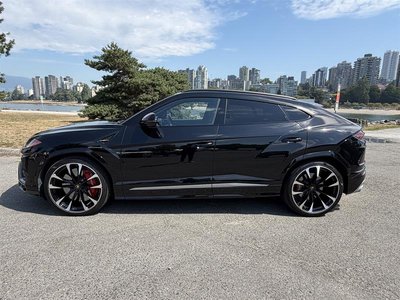 2021 Lamborghini Urus in Vancouver, British Columbia