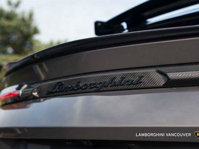 2023 Lamborghini Urus in Vancouver, British Columbia