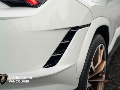 Lamborghini Urus  2023 à Vancouver, Colombie-Britannique