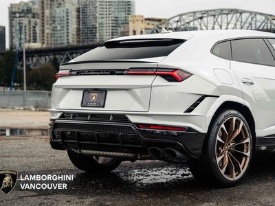 Lamborghini Urus  2023 à Vancouver, Colombie-Britannique