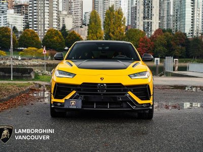 Lamborghini Urus  2024 à Vancouver, Colombie-Britannique