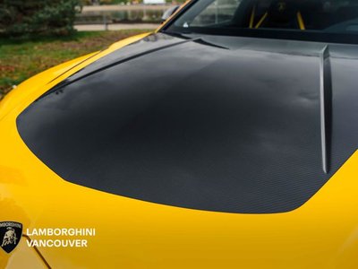 Lamborghini Urus  2024 à Vancouver, Colombie-Britannique