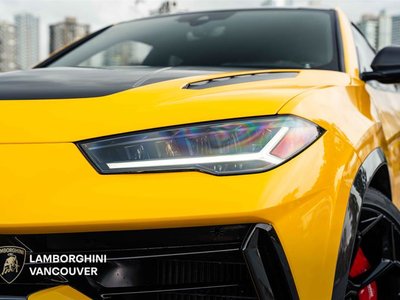 Lamborghini Urus  2024 à Vancouver, Colombie-Britannique