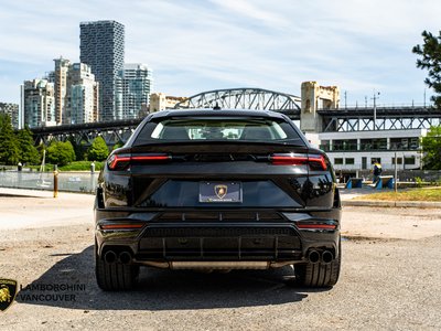 2024 Lamborghini Urus in Vancouver, British Columbia