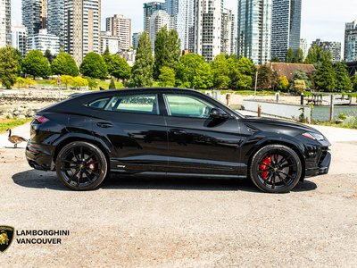 2024 Lamborghini Urus in Vancouver, British Columbia
