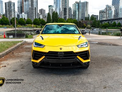 2024 Lamborghini Urus in Vancouver, British Columbia