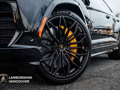 2025 Lamborghini Urus in Vancouver, British Columbia