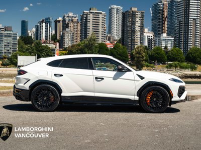 2026 Lamborghini Urus in Vancouver, British Columbia