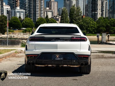 2026 Lamborghini Urus in Vancouver, British Columbia