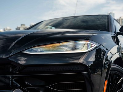 2026 Lamborghini Urus SE — photo 7