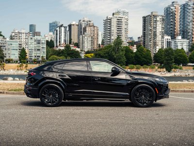 2026 Lamborghini Urus in Vancouver, British Columbia