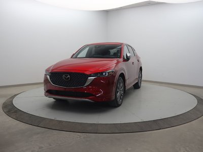 Mazda CX-5 Signature 2024 Une présence qui attire tous les regards.