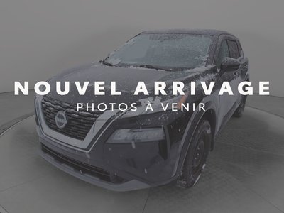 Nissan Rogue S 2022 L’hiver n’a qu’à bien se tenir.