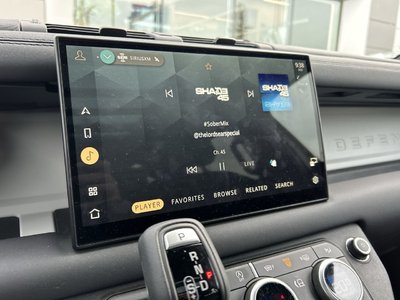 2025 Land Rover Defender in North Vancouver, British Columbia