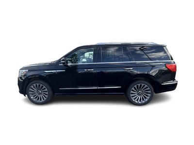 2018 Lincoln Navigator in North Vancouver, British Columbia