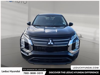 2026 Mitsubishi Outlander ES — photo 2