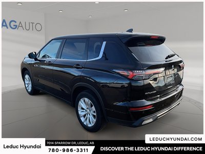 2026 Mitsubishi Outlander ES — photo 4