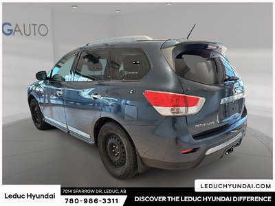 2015 Nissan Pathfinder SL — photo 4
