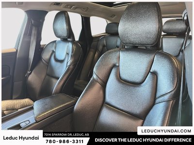 2020 Volvo XC60 T6 Momentum — photo 8