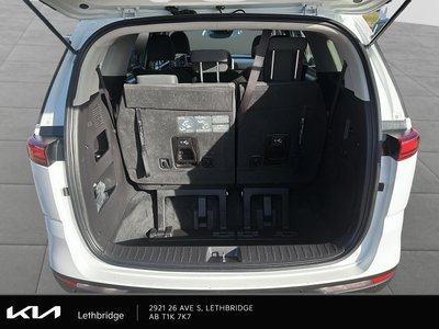 2023 Kia Carnival LX — photo 6