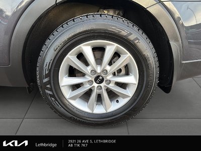 2019 Kia Sorento LX — photo 7
