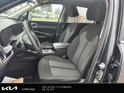 2024 Kia Sorento LX — photo 8