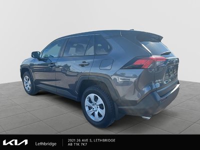 2023 Toyota RAV4 LE — photo 4