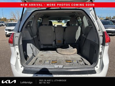 2013 Toyota Sienna LE — photo 6