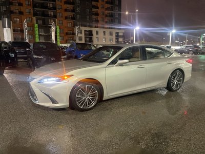 2022 Lexus ES 300h in Laval, Quebec