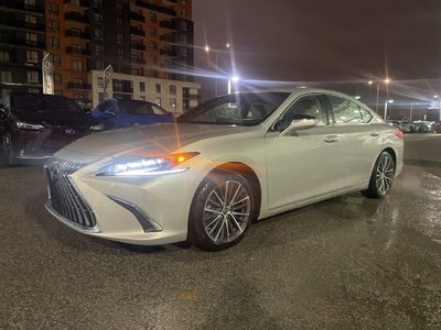 2022 Lexus ES 300h in Laval, Quebec