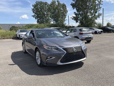 Lexus ES  2018 à Laval, Québec