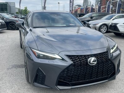 Lexus IS 300  2023 à Laval, Québec