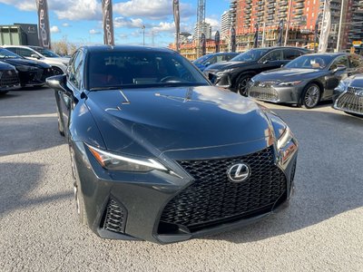 Lexus IS 300  2023 à Laval, Québec