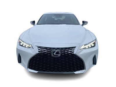 Lexus IS 300  2024 à Laval, Québec