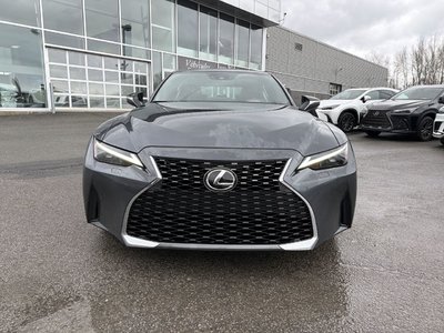 Lexus IS 300  2024 à Laval, Québec