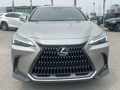 Lexus NX 450h+  2023 à Laval, Québec
