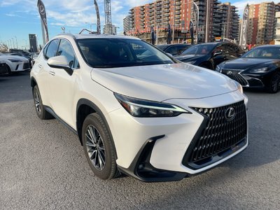 Lexus NX 450h+  2023 à Laval, Québec