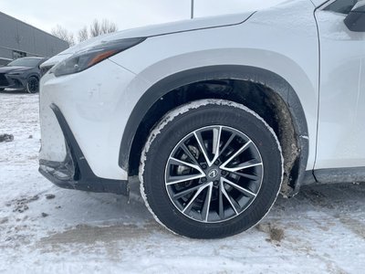 Lexus NX 450h+  2025 à Laval, Québec