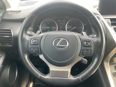 Lexus NX 300h  2021 à Laval, Québec