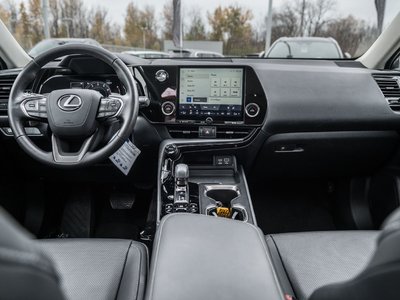 Lexus NX  2023 à Laval, Québec