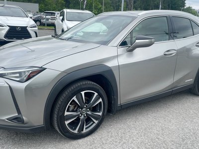 Lexus UX 250h  2021 à Laval, Québec