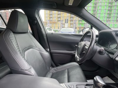 Lexus UX 250h  2021 à Laval, Québec
